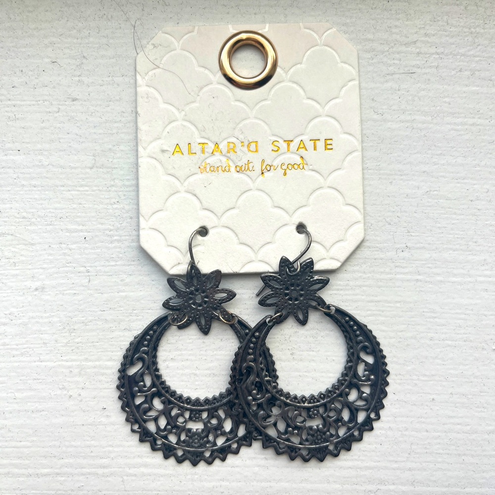 Silver Etched Mandala Filigree Hoop Earrings